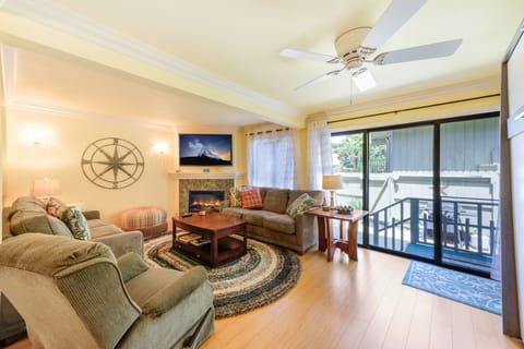 12CT - Living Room