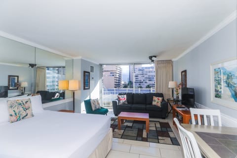 Spacious studio retreat for your perfect getaway!