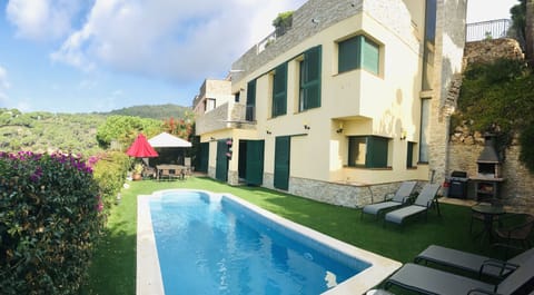 Villa Vista del Mar - Amazing sea views, large pool, multi-level garden,  