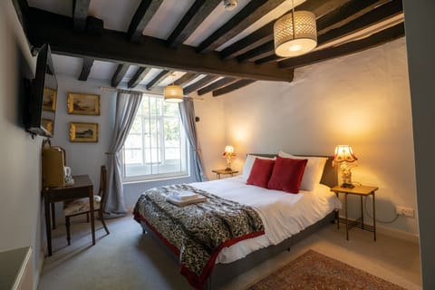 Egyptian cotton sheets, premium bedding, Tempur-Pedic beds