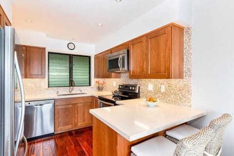 Kitchen with Seating for 2 at Bar