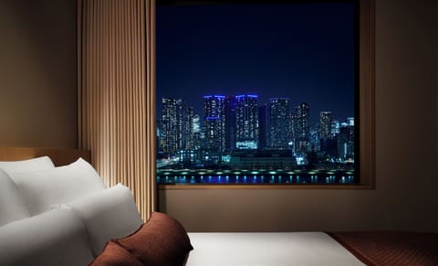 [Upper Floor] Moderate Queen Plus Room - Non-Smoking | View from room