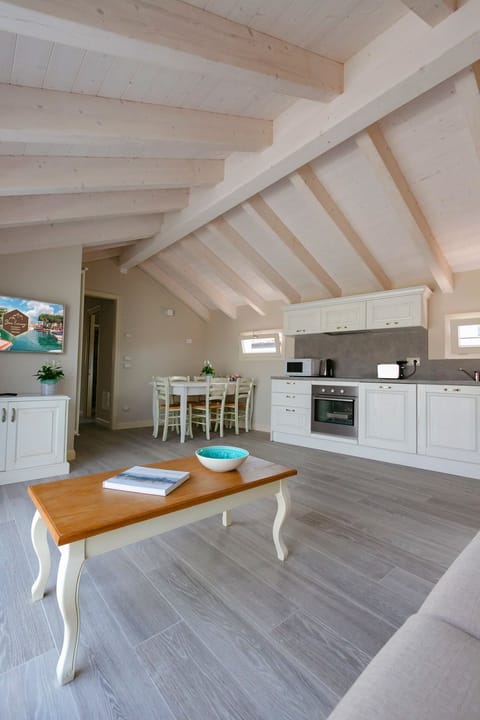 Loft, 2 Bedrooms, Terrace | Living area | Smart TV, Netflix