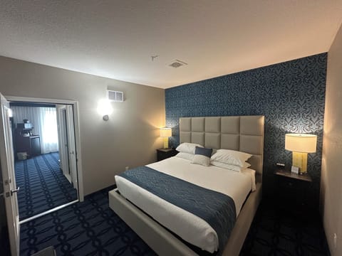 Honeymoon Room, River View | Egyptian cotton sheets, premium bedding, pillowtop beds