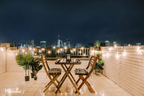 Front of property - evening/night
