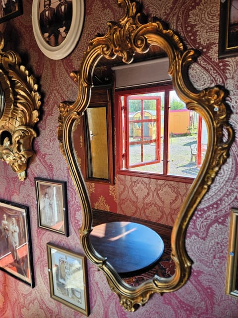 Room (The Manager's) | Individually decorated, blackout drapes, free WiFi, bed sheets