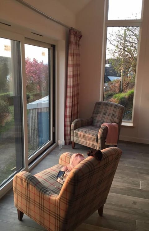 House | Living area | 30-inch TV with digital channels