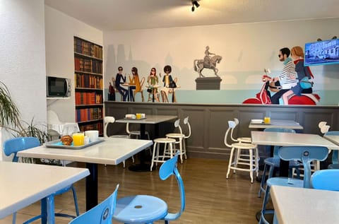 Daily buffet breakfast (EUR 9 per person)