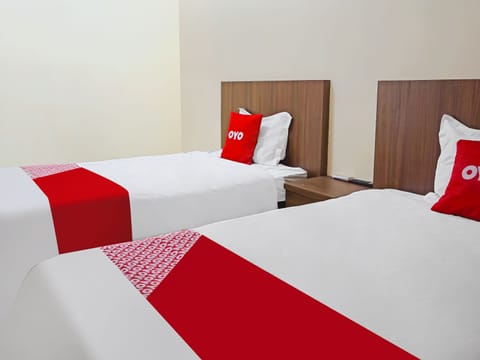 Deluxe Single Room | Free WiFi, bed sheets