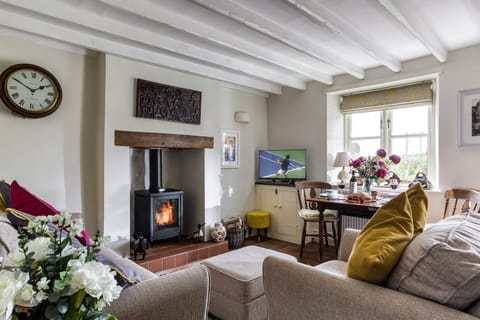 Welcome to the serenity of Jasmine Cottage.