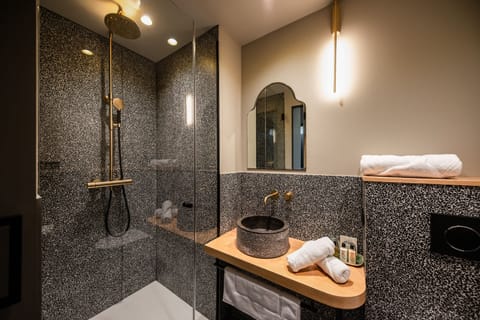 Family Room, 1 Bedroom, City View (Essentiel) | Premium bedding, pillowtop beds, minibar, in-room safe