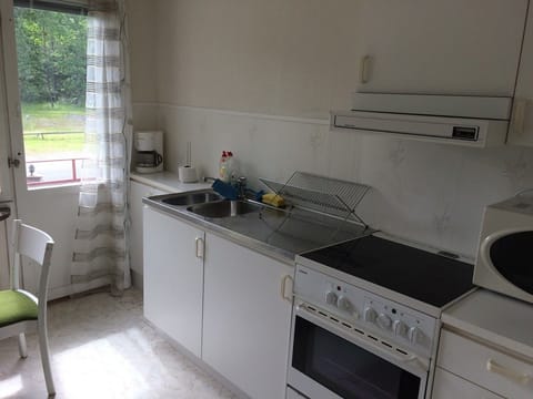 Shared fridge, microwave