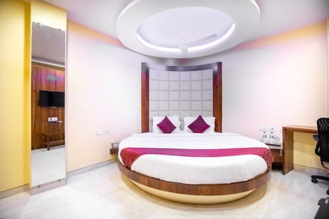 Executive Room | In-room safe, individually furnished, desk, soundproofing