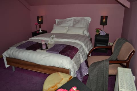 Premium bedding, in-room safe, desk, soundproofing