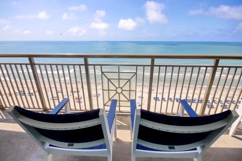 ALL NEW! OCEANFRONT PENTHOUSE CORNER