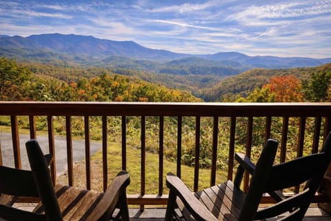 Rock Your Worries Away With One Of The Most Spectacular Views In Gatlinburg!