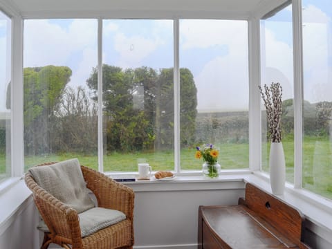 Light and airy conservatory | Cotters Cottage - Mid Bishopton Farm Cottages, Whithorn