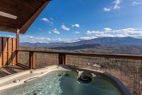 Gigantic Mt. LeConte And Great Smoky Mountains National Park Views!