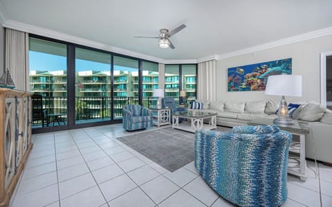 Phoenix on the Bay 1328, Orange Beach, Alabama, bay view, 3 bedroom condominium on the 3rd floor
