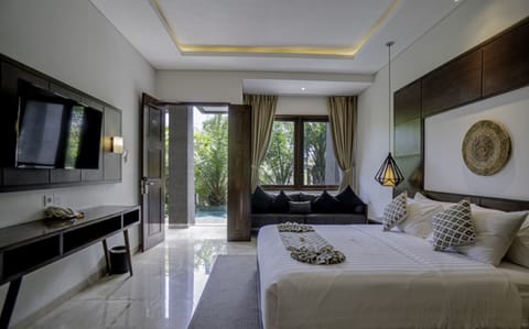 Deluxe Room, Pool Access | Premium bedding, in-room safe, desk, laptop workspace