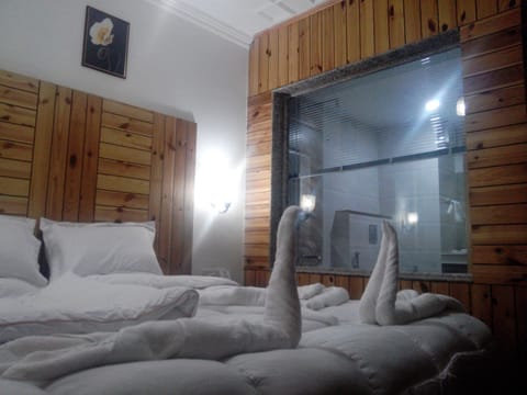Premium Room, Garden View | Premium bedding, minibar, desk, iron/ironing board