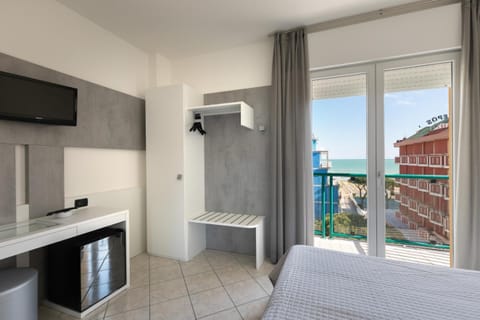 In-room safe, desk, free WiFi, wheelchair access