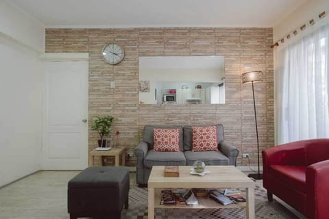 Beautiful apartment in unbeatable location | Living area