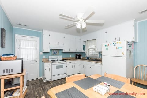 Kitchen & Dining Area II