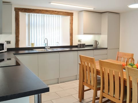 Well appointed kitchen/diner | Christine Cottage - Freya Cottage & Christine Cottage - Christine Cottage, Flamborough