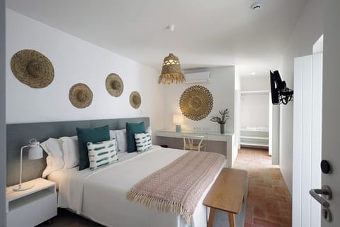 Classic Double or Twin Room | Desk, soundproofing, free cribs/infant beds, free WiFi