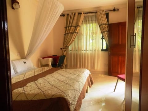 Desk, free WiFi, bed sheets