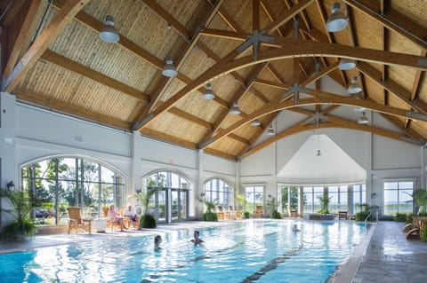 Exercise/lap pool