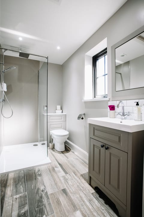 Superior Triple Room, Ensuite (The Ferguson Room)