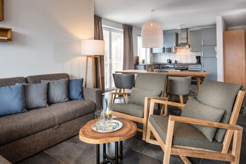 Apartment, Balcony, Mountain View (Alpine Premium) | Private kitchen | Full-size fridge, microwave, stovetop, dishwasher