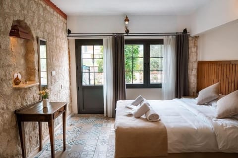 Standard Room | Egyptian cotton sheets, premium bedding, down comforters
