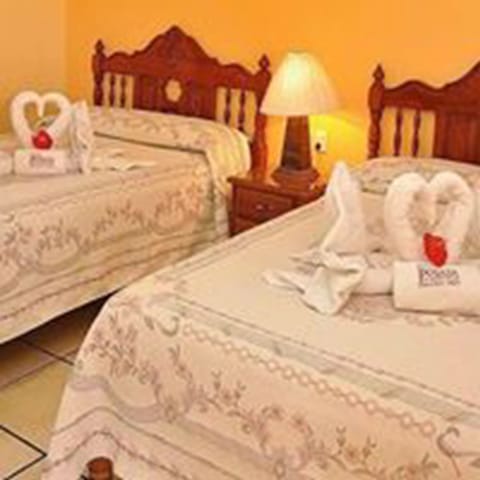 Quadruple Room, 2 Double Beds | Free WiFi, bed sheets