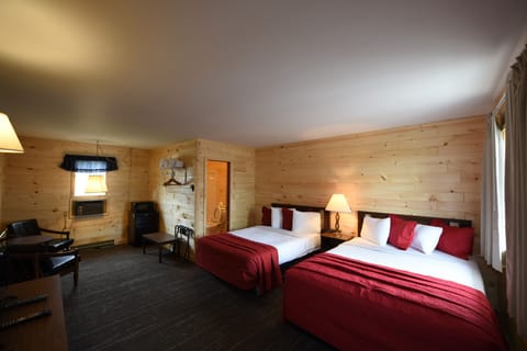 Blackout drapes, free WiFi