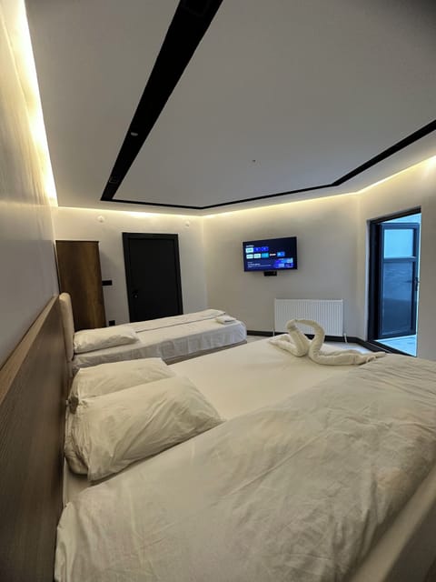 Double or Twin Room | Desk, laptop workspace, soundproofing, free WiFi