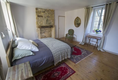 Double Room (Nina) | 1 bedroom, individually decorated, individually furnished, desk