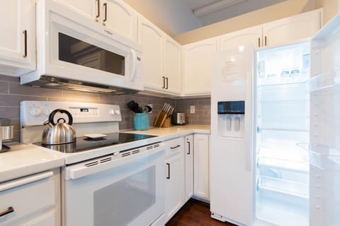 Refrigerator with filtered water and ice machine. 