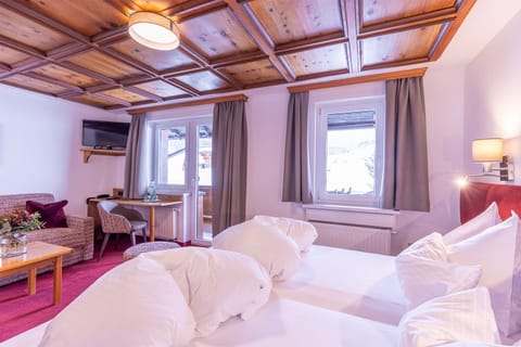 Deluxe Double Room | In-room safe, free WiFi, bed sheets