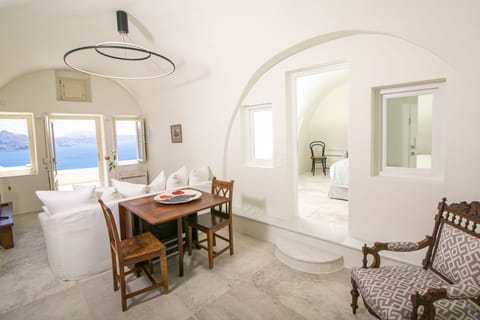 Villa, 2 Bedrooms, Hot Tub (Outdoor) | Living area | Smart TV