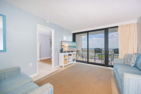 Island Winds West 174, Gulf Shores, Alabama, beach front, 2 bedroom condominium on the 1st floor