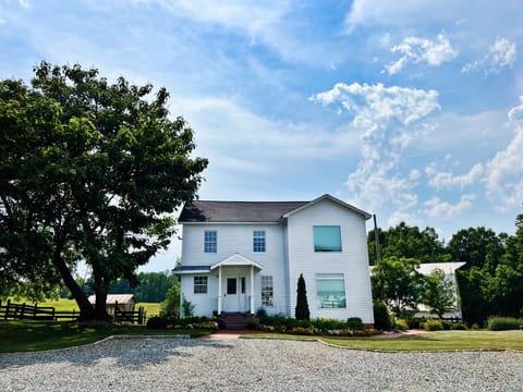 Welcome to your beautiful vacation home on the farm!
