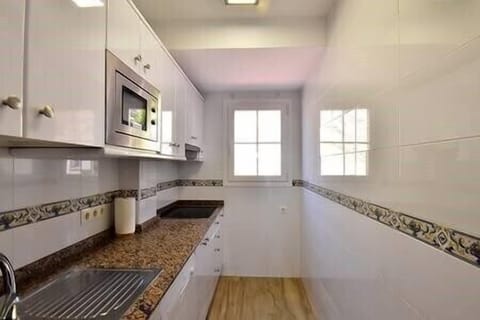 c509ae5b-29a9-4de0-98b1-30a85d612a62