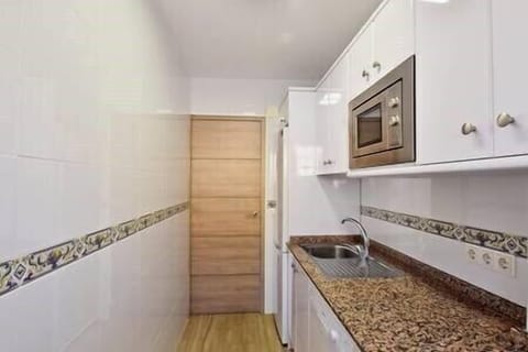 b07d084e-016e-4b30-a666-eaaa61ce0be3