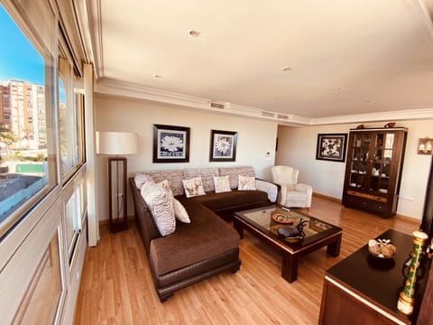 ad83ff0d-a2fa-4cad-92e6-5b577dc8b2fb