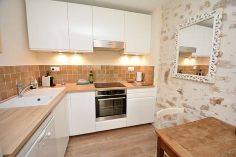 Open equipped kitchen