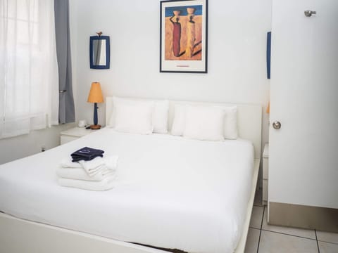 master bedroom with en suite bathroom