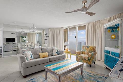 Gulf Front Living Area with Sleeper Sofa